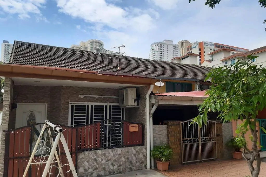 ג'ורג' טאון Impian Holiday Home